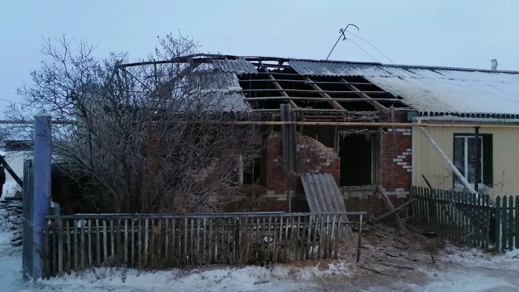 Село татарка черлакский район. Пожар на 12 Марьяновской в Омске. В поселке Северка сгорел дом. Пожар в поселке Северка в 2011 частный дом. Омск пожар на улице Муромцево дом 30.