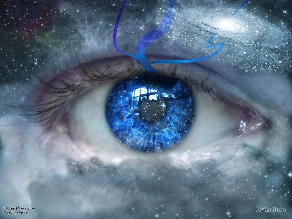 Глаз бога вконтакте. Космические глаза. Вселенная в глазах. Глаз Вселенной. Космос в глазах.