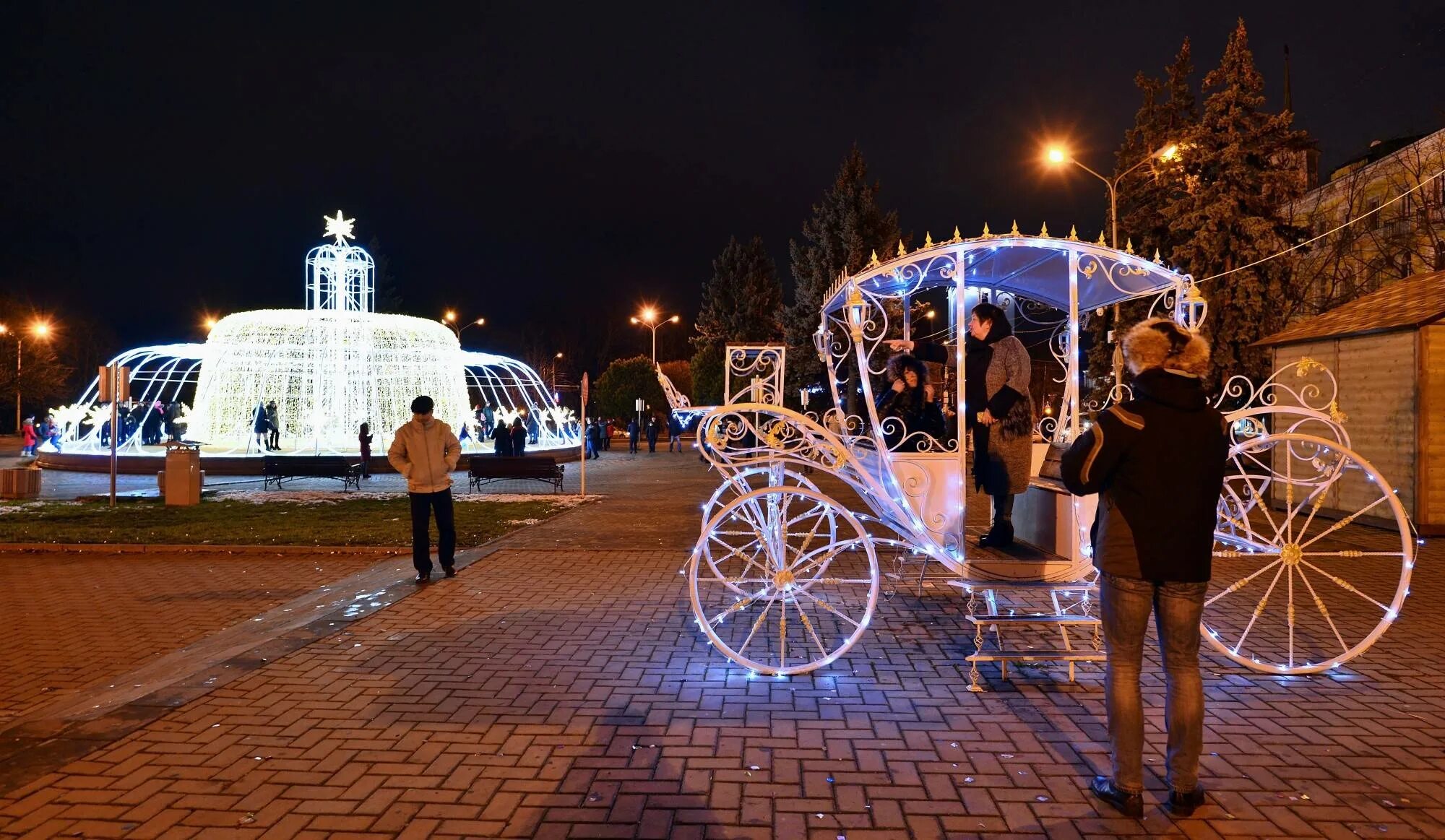 Вологда погулять. Красивые места в Нижнем Новгороде для прогулок. Места красивые необычные в Барнауле. Красивые места для прогулок вечером. Красивые места в Новосибирске для прогулок.