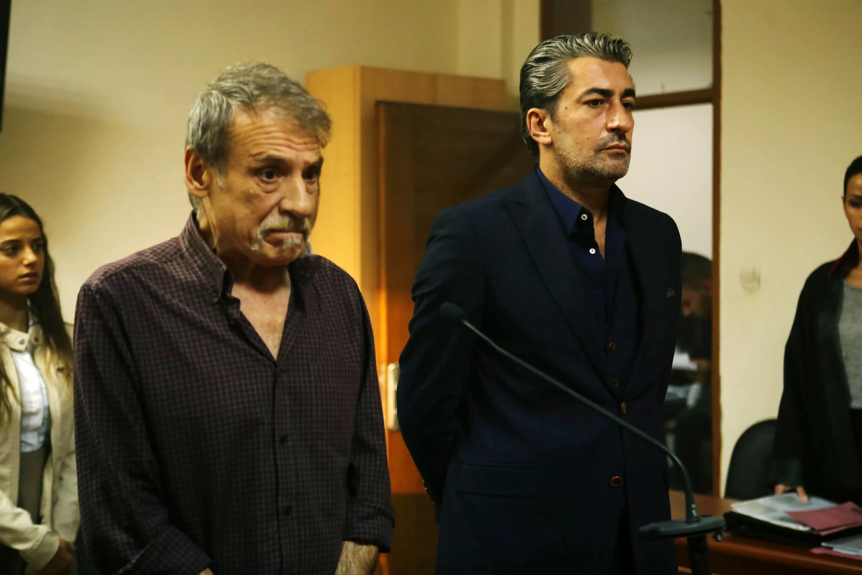 вдребезги 86. вдребезги 3 сезон. вдребезги 34 серия. гюльсерен и джихан. джихан гюльпинар.