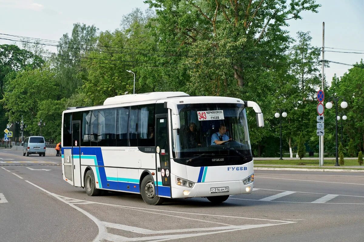 Расписание автобусов гусев калининградской. Гусевский автобус. Стоянка автобусов. Автовокзал Гусев. Ам 39.