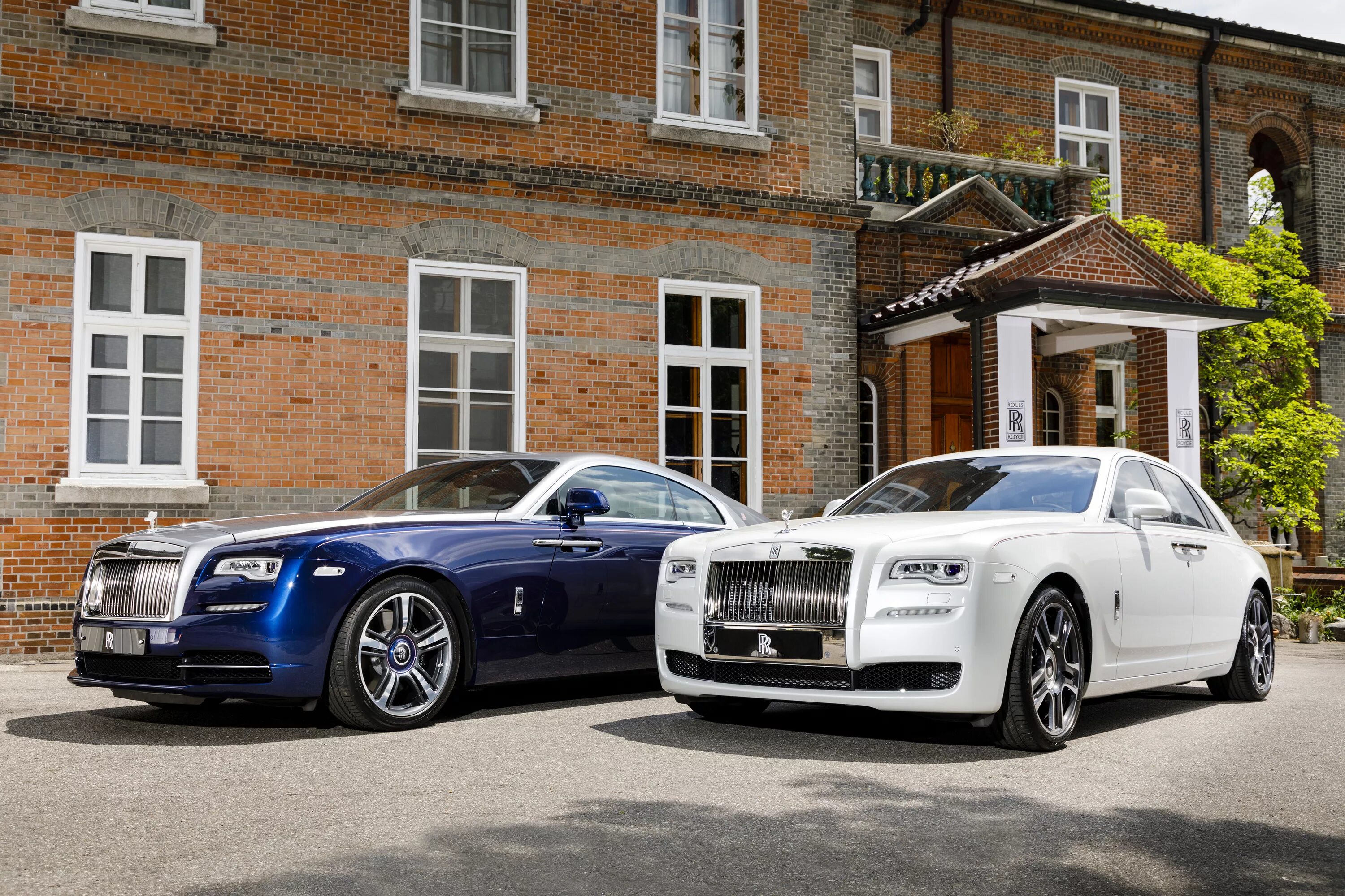 Rolls история. Роллс Ройс. Роллс Ройс к24. Rolls Royce Ghost. Rolls Royce Ghost Wraith.