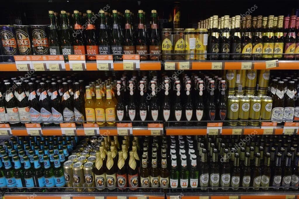 Московское алкоголь. Ночные алкогольные магазины рядом. Алкогольный прилавок в магазине. Алкогольный магазин фото. Ночные алкогольные магазины рядом.