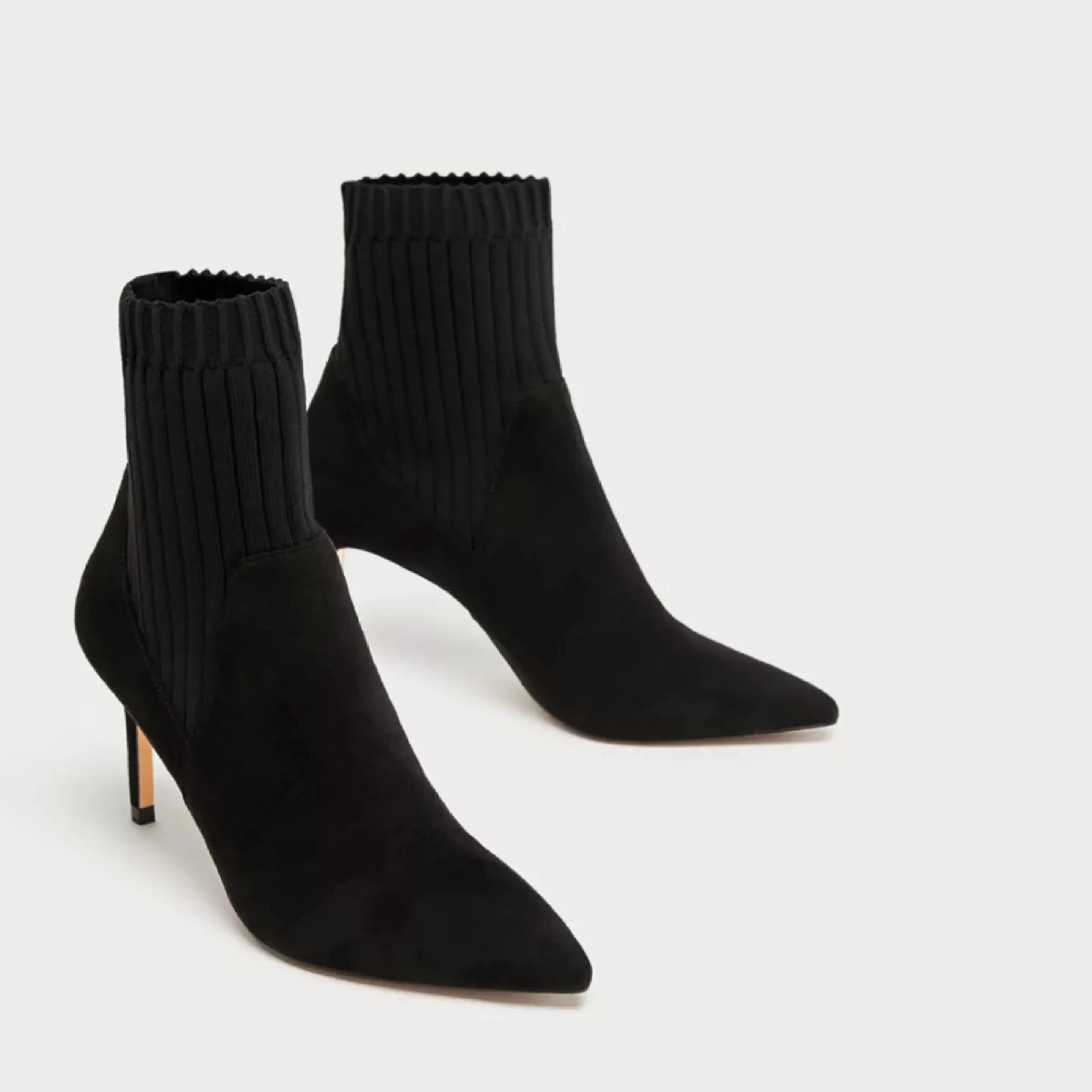 необычные туфли мужские. остроносые ботинки мужские. острые носки. пулены обувь средневековья. остроносые туфли мужские.