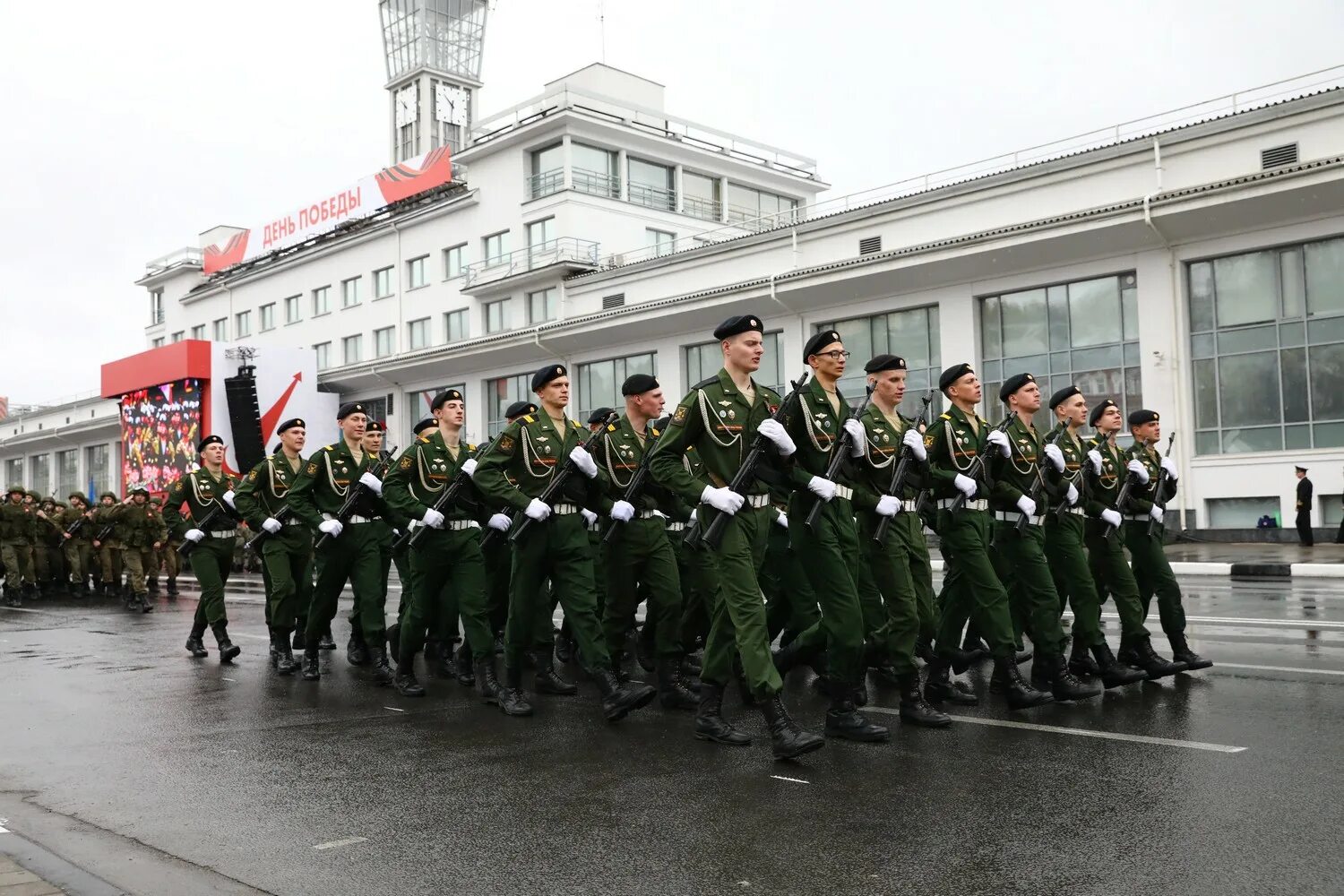 Парад в великом новгороде 20 января 2025. Парад победы 2025 в нижнем новгороде. нижний новгород парад 9 мая 2025. парад в нижнем новгороде 2013. парад победы в нижнем новгороде 2010.