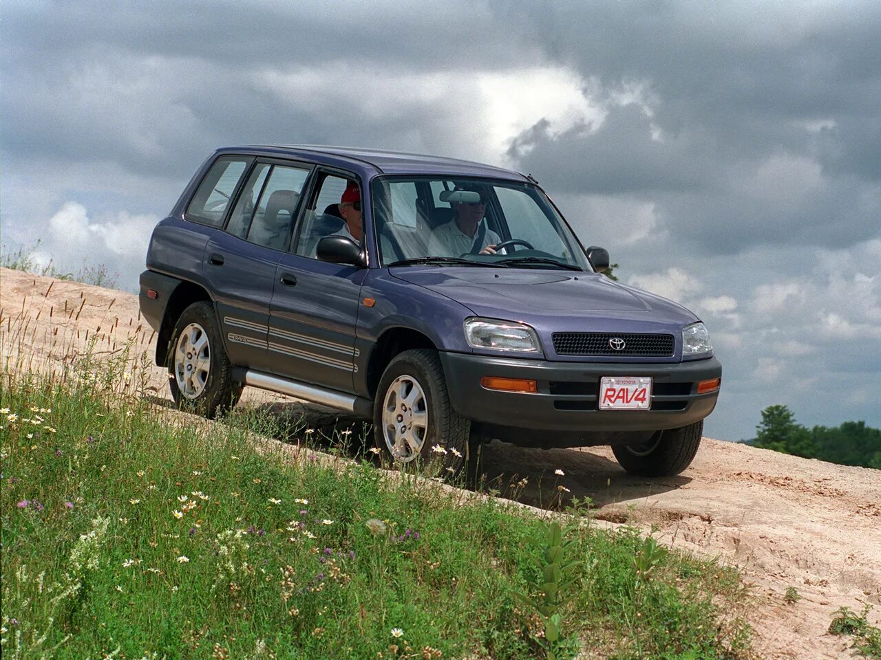 Первый рав. Тойота рав 4 первого поколения. Тойота rav4 1 поколения. Toyota rav4 1994. Тойота рав 4 1994.