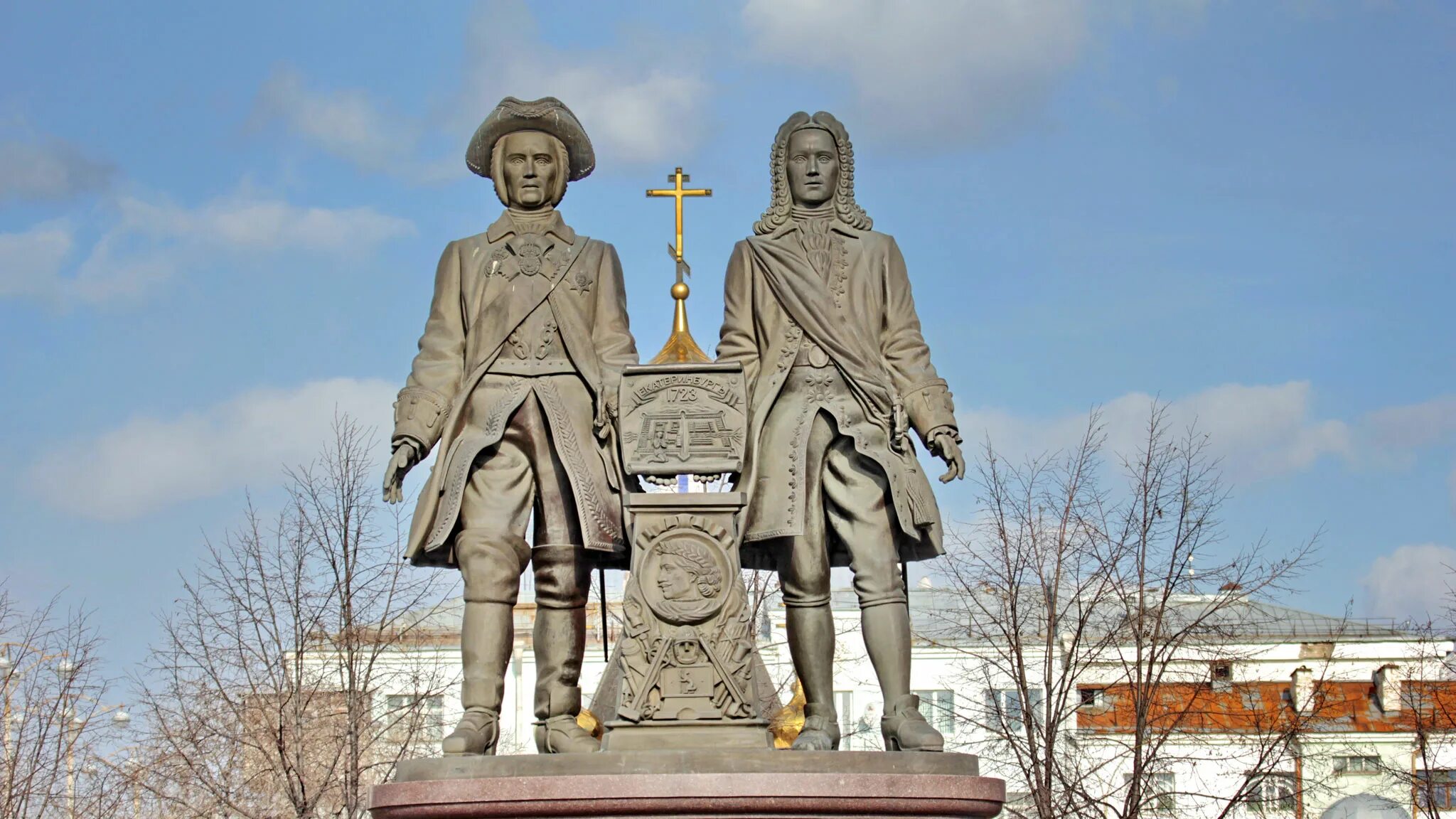 Памятник основателям екатеринбурга. Памятник истории екатеринбурга. Памятник истории екатеринбурга. Татищев памятник в екатеринбурге. Памятник истории екатеринбурга.
