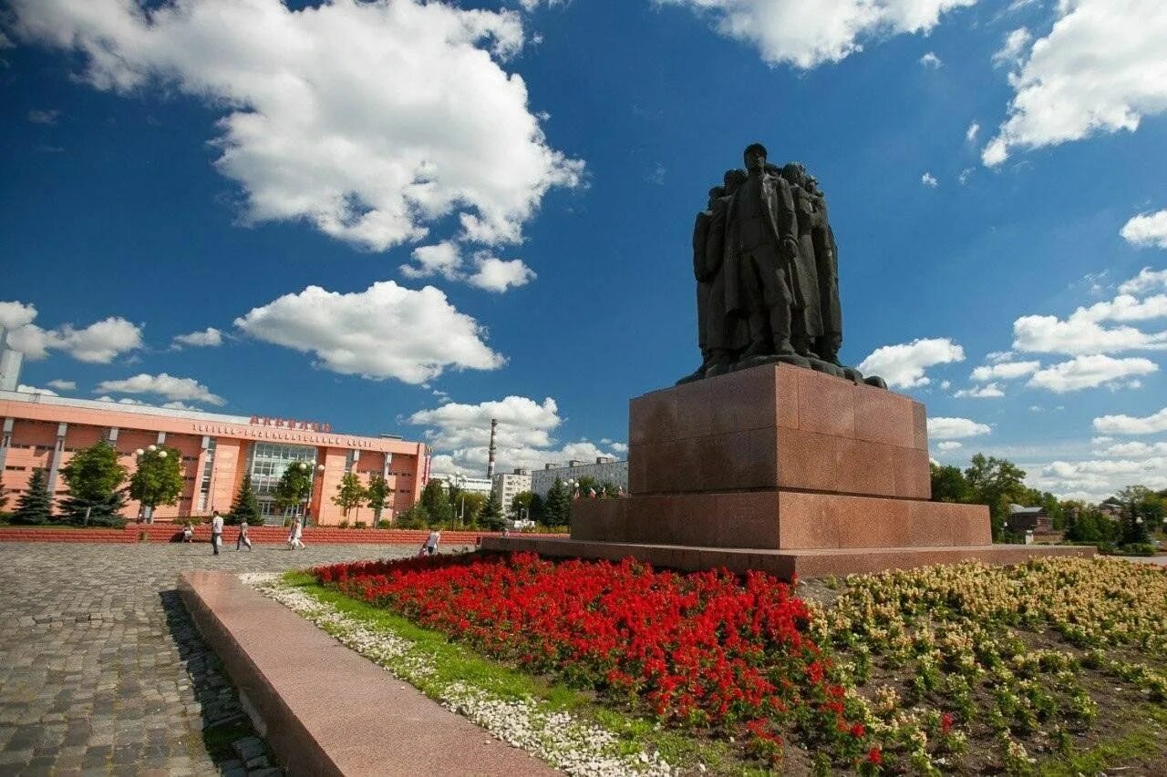 Орехово-зуево площадь. Памятник в орехово-зуево вечный огонь. Орехово зуево тг. Орехово-зуево. Орехово-зуево.