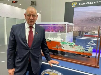 Митин ест