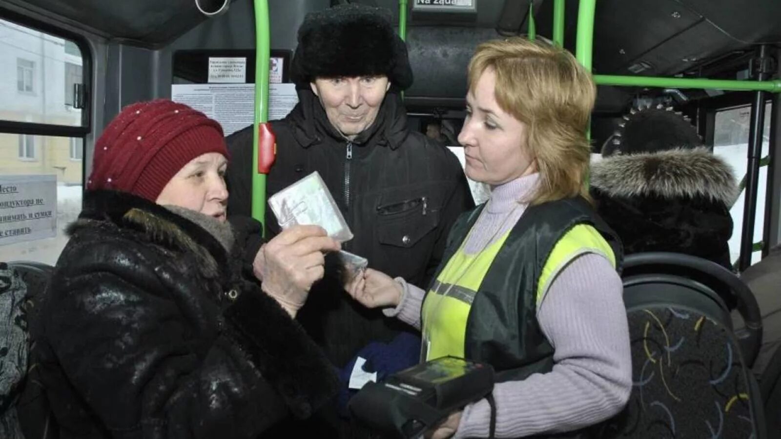 Льготные маршрутки. Бесплатный проезд в общественном транспорте. Льготы в общественном транспорте. Льготный проезд. Автобус льготы.