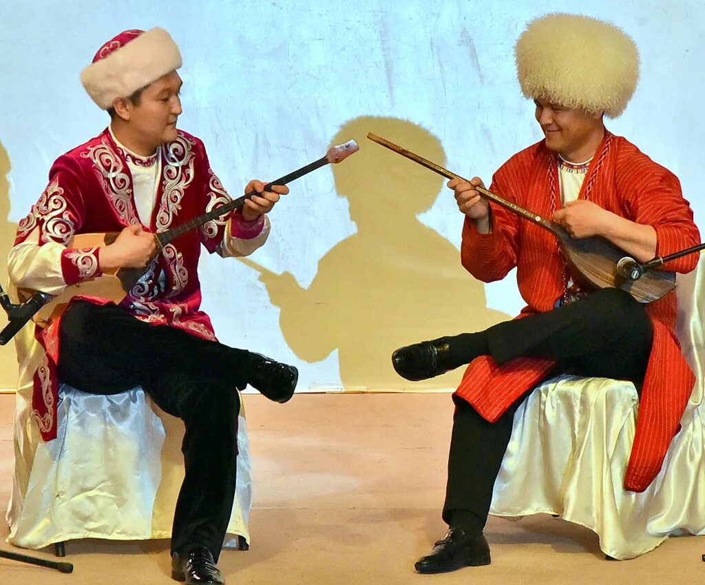 Kazakh traditional. Культура Казахстана. Казахская культура. Культура казахского народа. Традиционная музыкальная культура казахов.