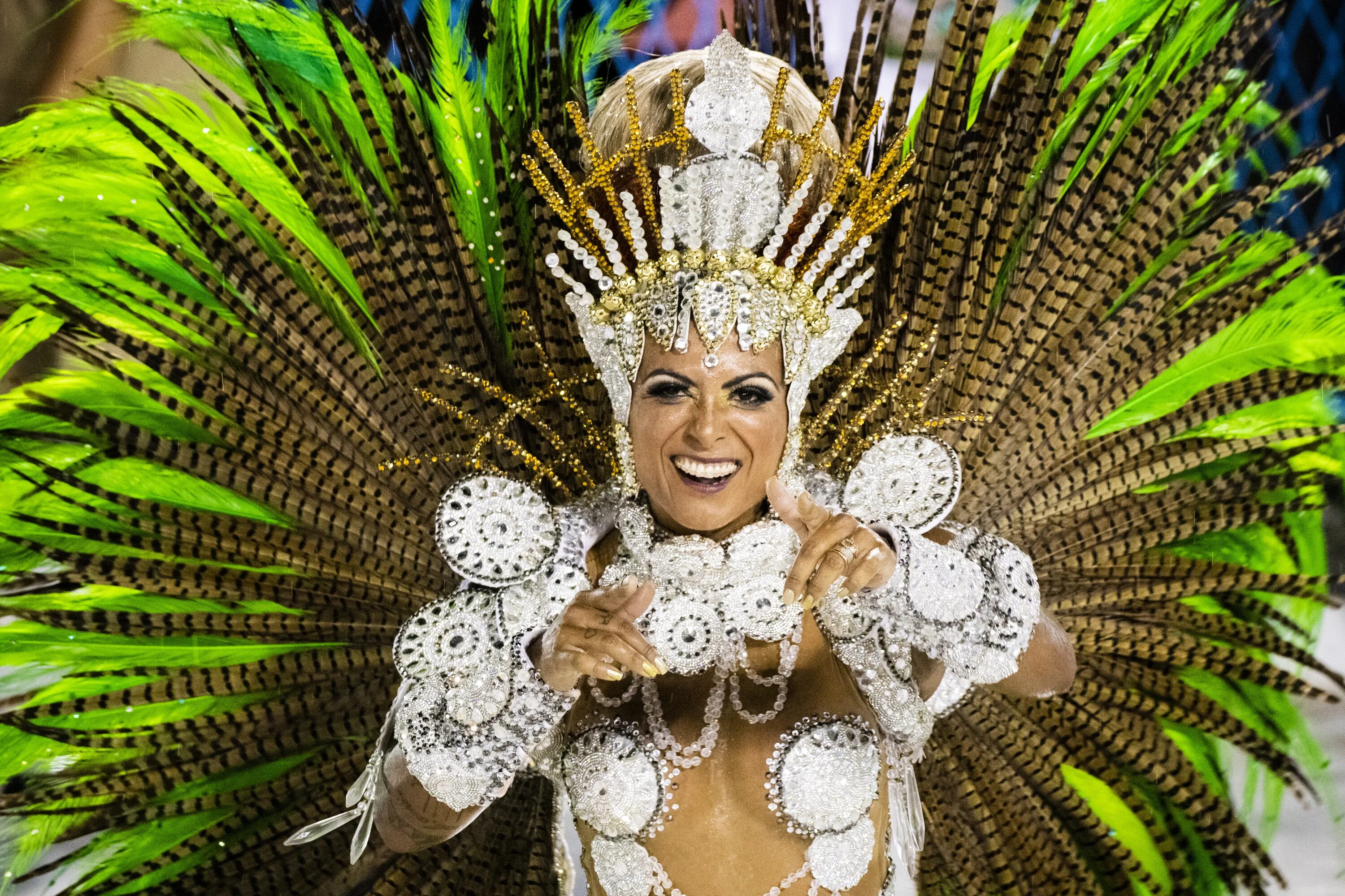 1 час бразильского фонка. Карнавал в Рио-де-Жанейро. Карнавал в Рио-де-Жанейро 2022. Карнавал в Рио-де-Жанейро (бразильский карнавал). Карнавал Рио де Жанейро 2016.