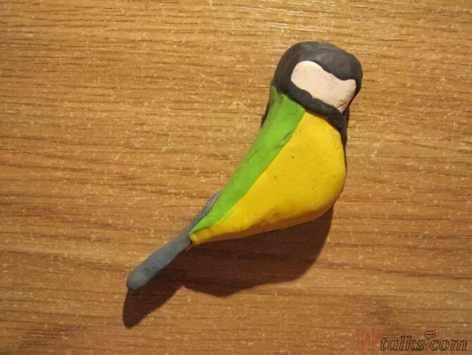 Синица на ветке из пластилина. Лепка птиц из пластилина. Лепка синица в средней группе. Синичка из пластилина. Птица из пластилина.