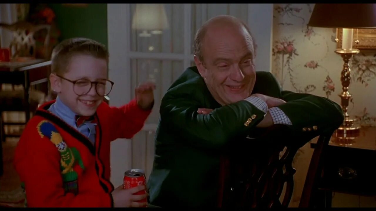 Выключи 1 дома 2. Один дома 2: Затерянный в Нью-Йорке фильм 1992. Home Alone дядя Роб. Один дома 2: Затерянный в Нью-Йорке Кадр. Один дома 2 дом дяди Роба.