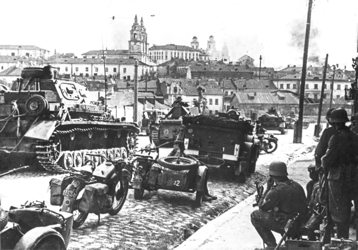 41 г. Минск 28 июня 1941. Минск 1941. Захват немцами Минска в июне 1941. Минск битва 1941.