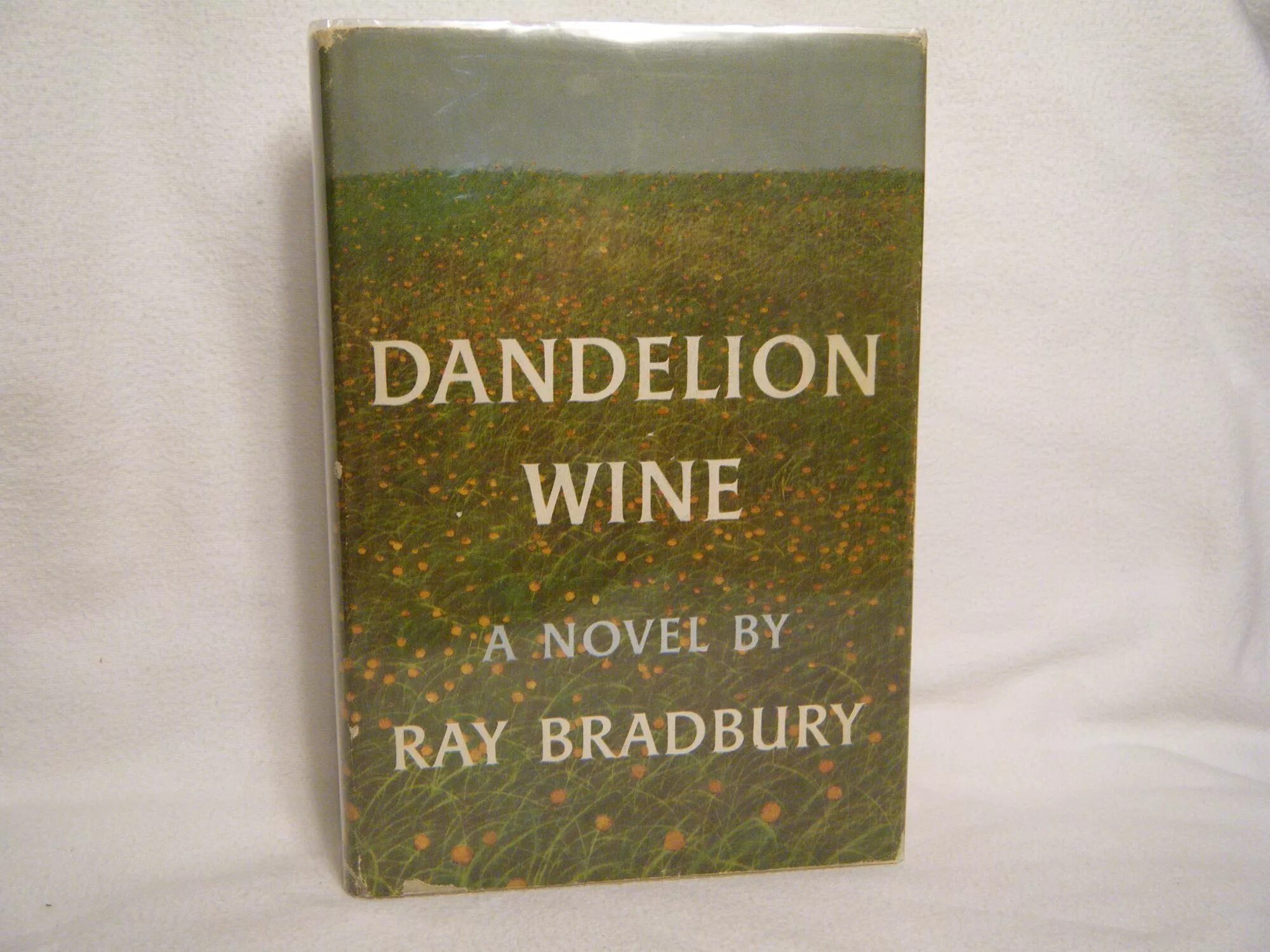 Вино из одуванчиков. Dandelion wine перевод. Ray bradbury "dandelion wine". Dandelion wine перевод. Ray bradbury "dandelion wine".