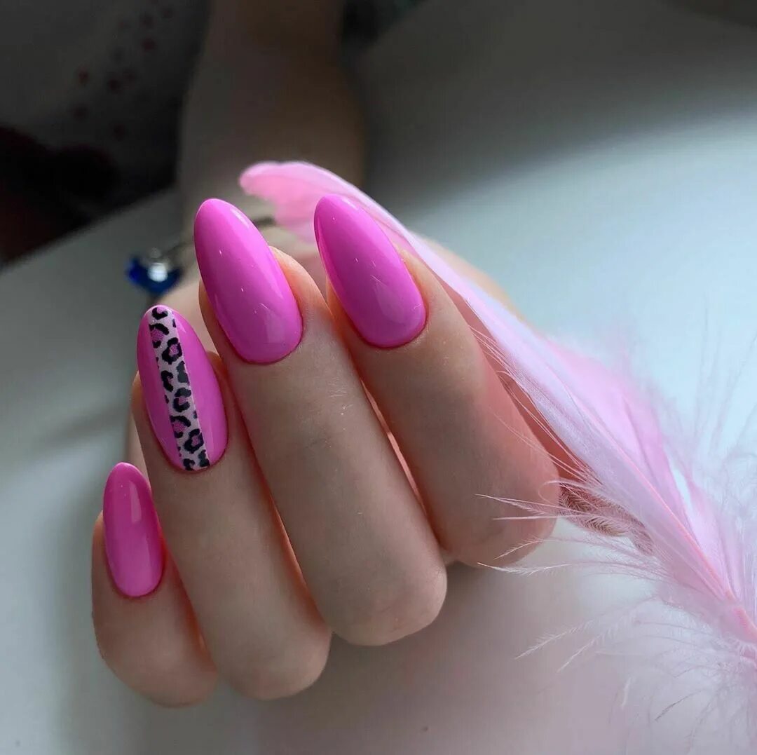 Stunning Barbie-inspired Gel Nails