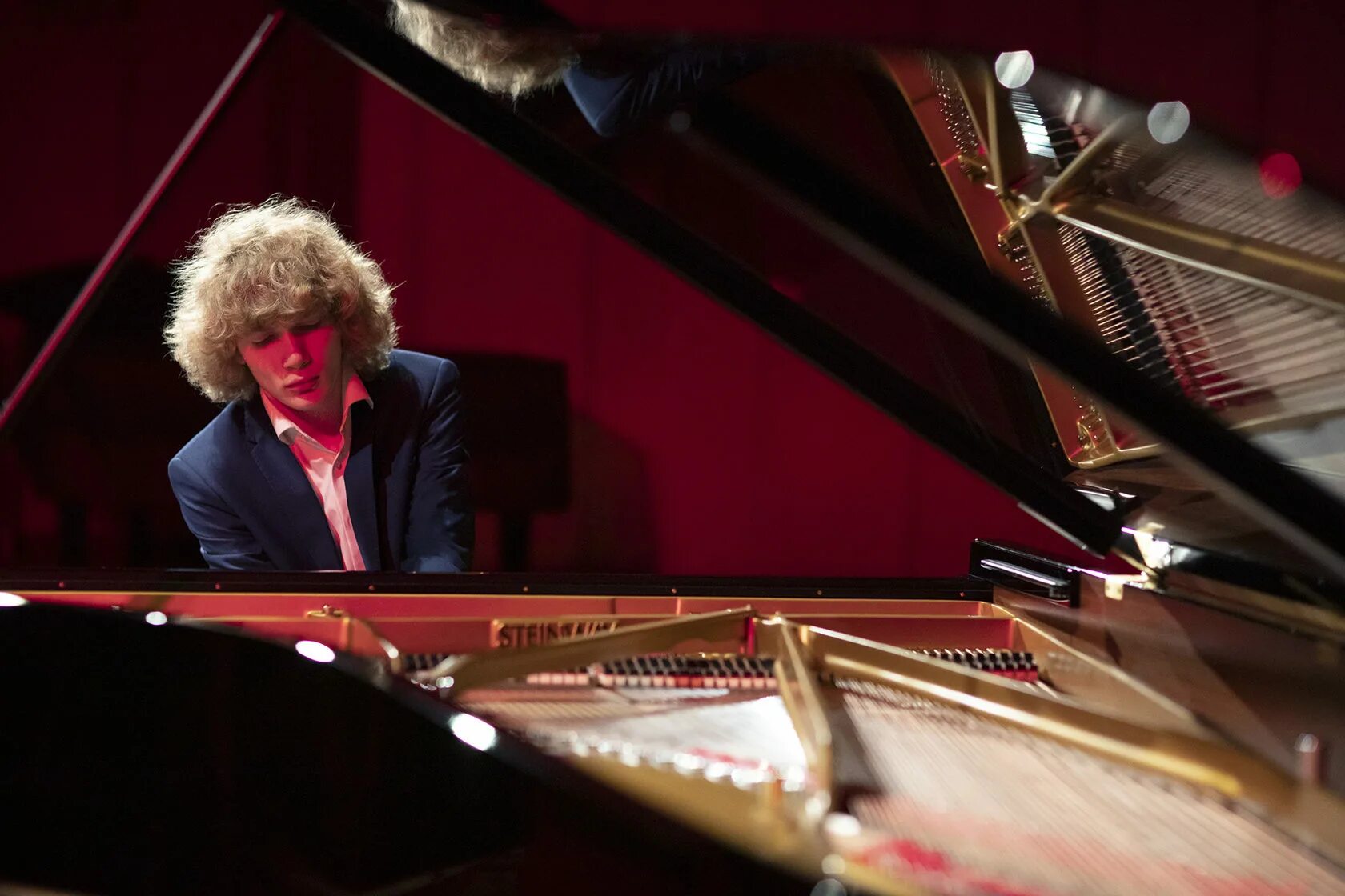 Стреляйте в пианиста 2018. Ярослав борисов пианист. Индийский фильм слепой пианист. Владимир иванов пианист. Стреляйте в пианиста фильм 2018.