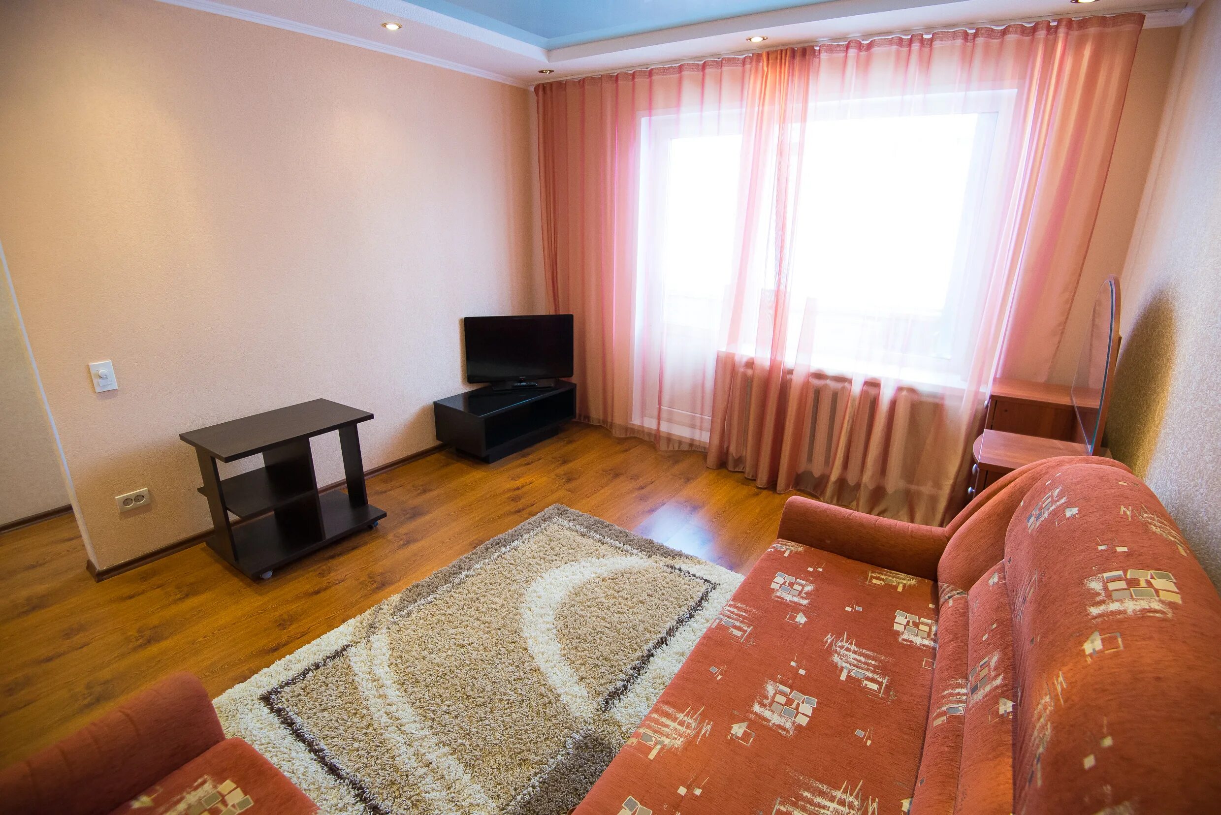 Космонавтов 5/2 ухта. Квартиры в ухте. Проезд строителей ухта 3. Ухтинская улица 1 комната. Ухта сниму комнату на одного человека.