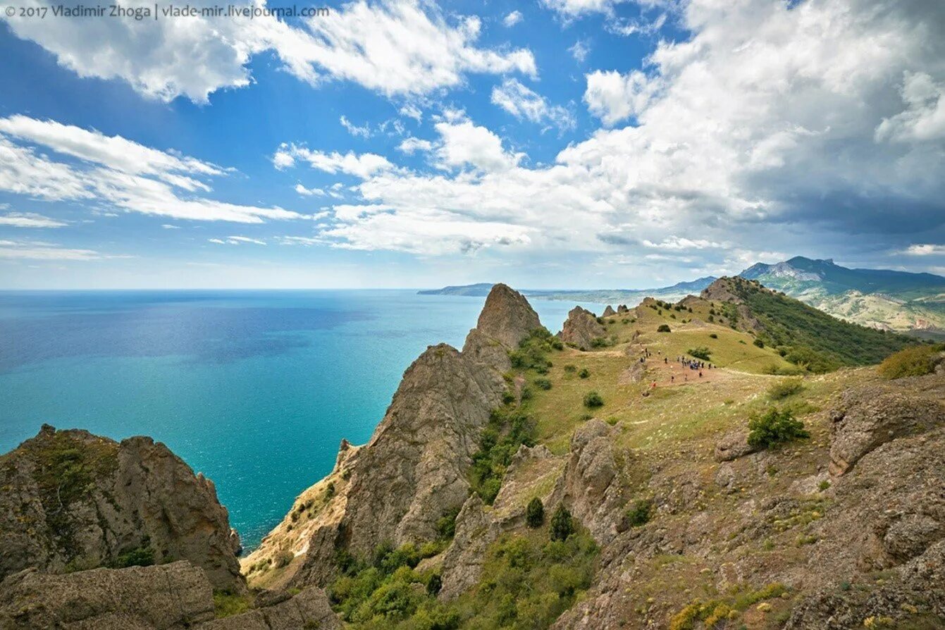 Природная красота крыма. Карадагский заповедник Крым. Феодосия заповедник Карадаг. Крым Коктебель заповедник Карадаг.