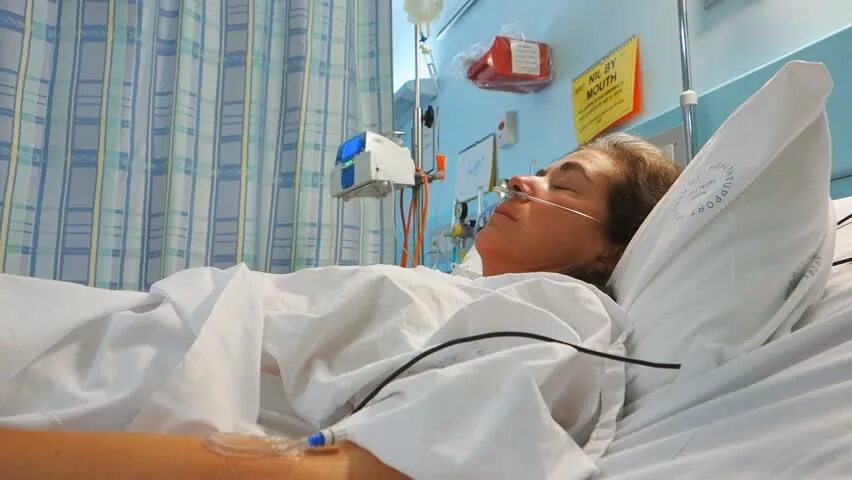 Лежать в больнице форум. Больная женщина в больнице.