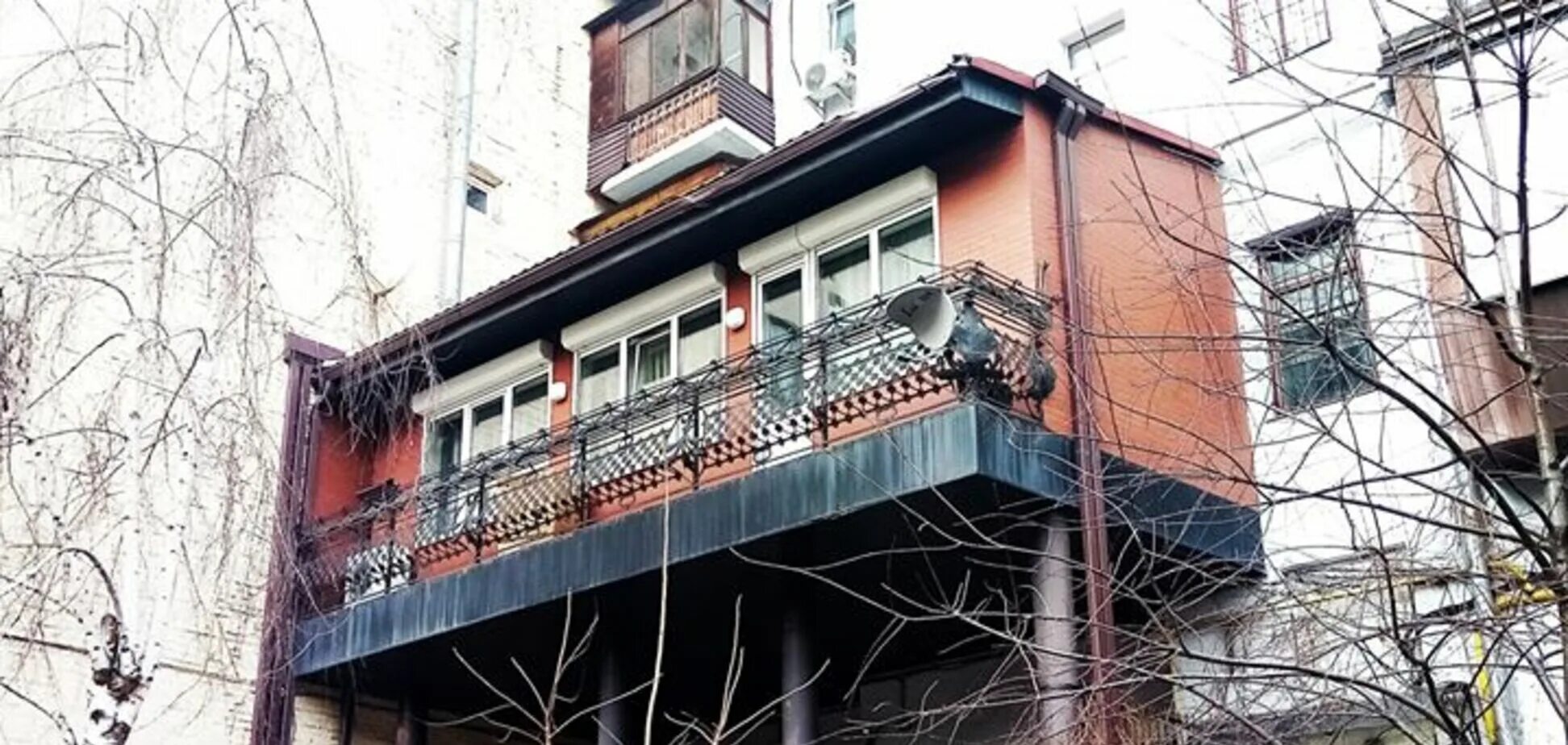 Пристроенные балконы. Необычные балконы. Пристройка балкона. Самые необычные балконы. Погорелов звезды с балконов