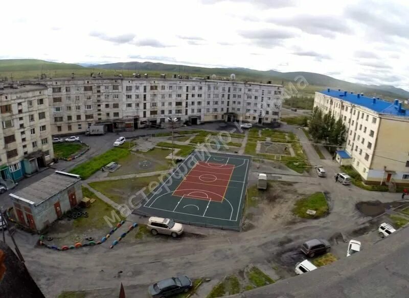 Город билибино чукотский автономный округ. Город билибино чукотский автономный округ. Гостиница северянка билибино. Каральвеем билибино. Магадан город билибино.