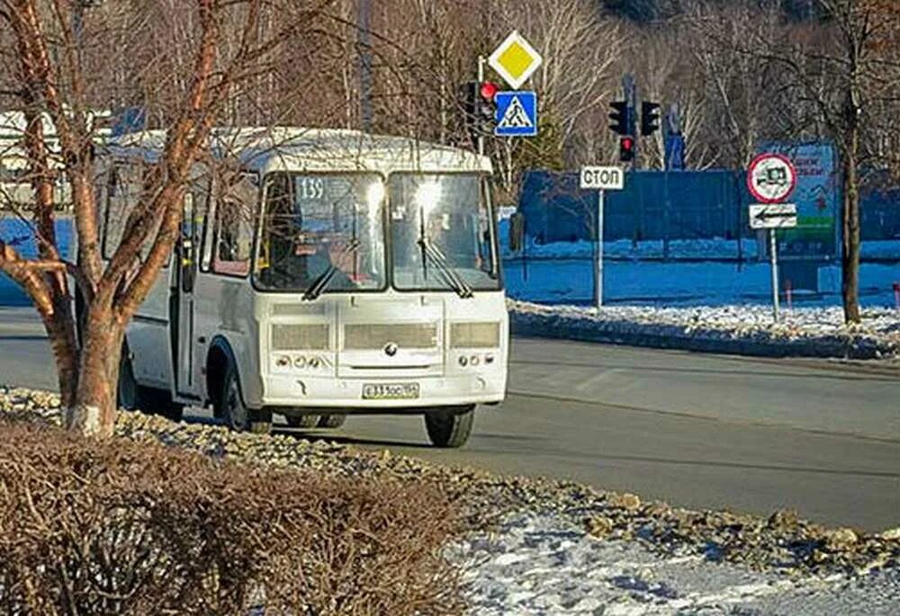 Абакан минусинск автобус. Fotobus msk паз 32054. Автобус красноярск автовокзал. Общественный транспорт минусинска. Движение автобусов минусинск.