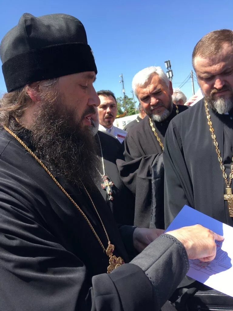 40 священников