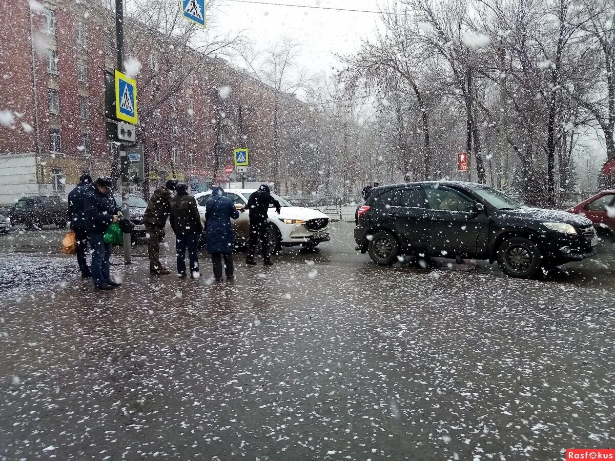 Как после мартовских метелей. Снег в марте в Москве. Март в Самаре.