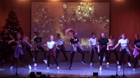 В голове одни танцы