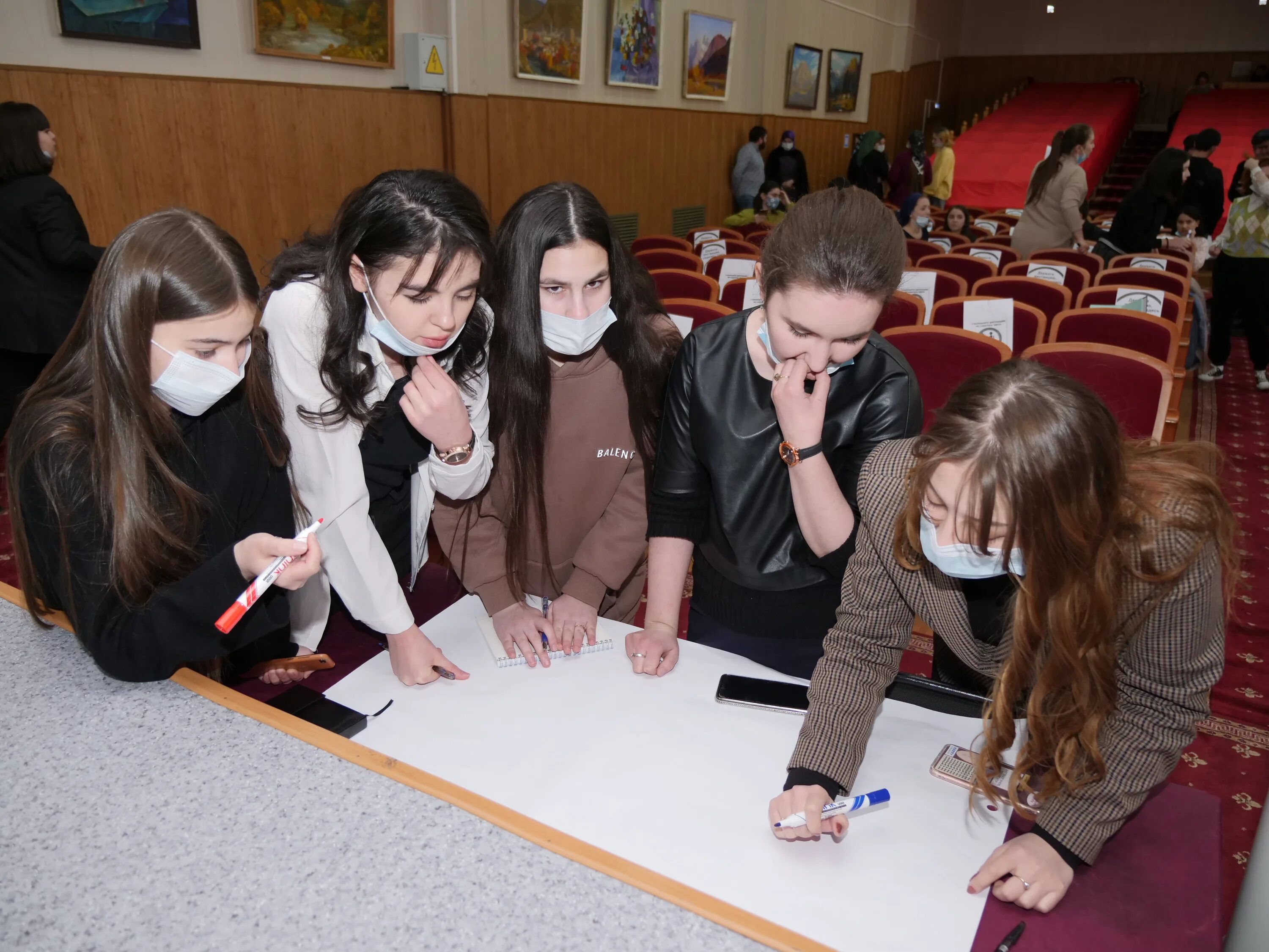 Карачаево черкесский университет. КЧГУ КЧР. КЧГУ Черкесск. Колледж КЧГУ Карачаевск. Университет Алиева Карачаевск.