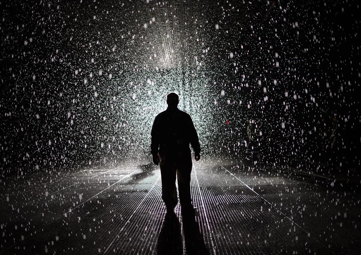 I working in the rain. Мужчина под дождем. Люди бегут под дождем. I working in the rain. I working in the rain.