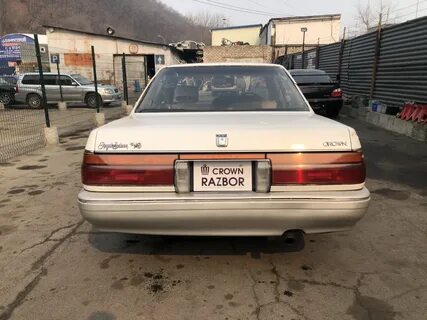 Toyota crown задний