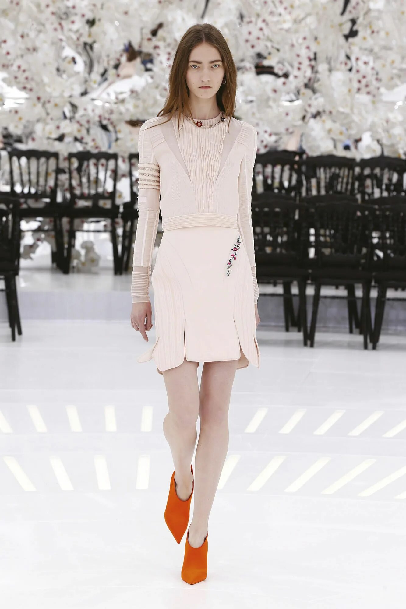 Haute winter. Elie saab бренд. Haute winter. Шапка в виде пантеры с показа хот кутюр. Свадебные платья эли сааб фото.