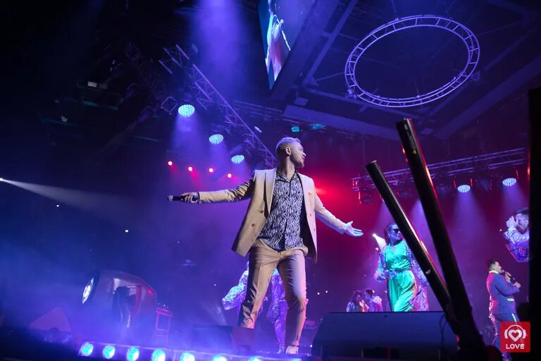 Ледовый дворец санкт-петербург big love show. Big love show 2019 муз тв. Шоу любовь без границ в литве. Биг лав шоу концерт. World dog show 2021.