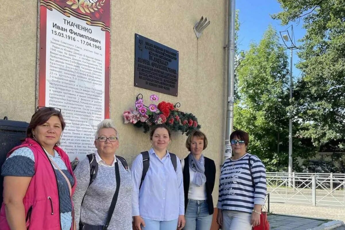 Журнал зеленоградск. Гимназия Зеленоградск. Гимназия вектор Зеленоградск. Школа в Зеленоградске гимназия. ЭЛЖУР Зеленоградск.