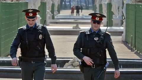 Сотрудник полиции в гражданской одежде