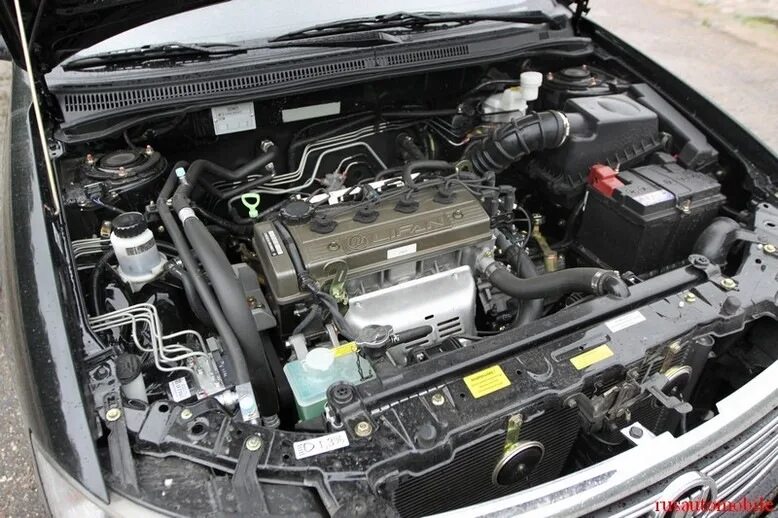 Двигатель lifan solano 1. 8. Лифан 1. Lifan solano под капотом. 8.