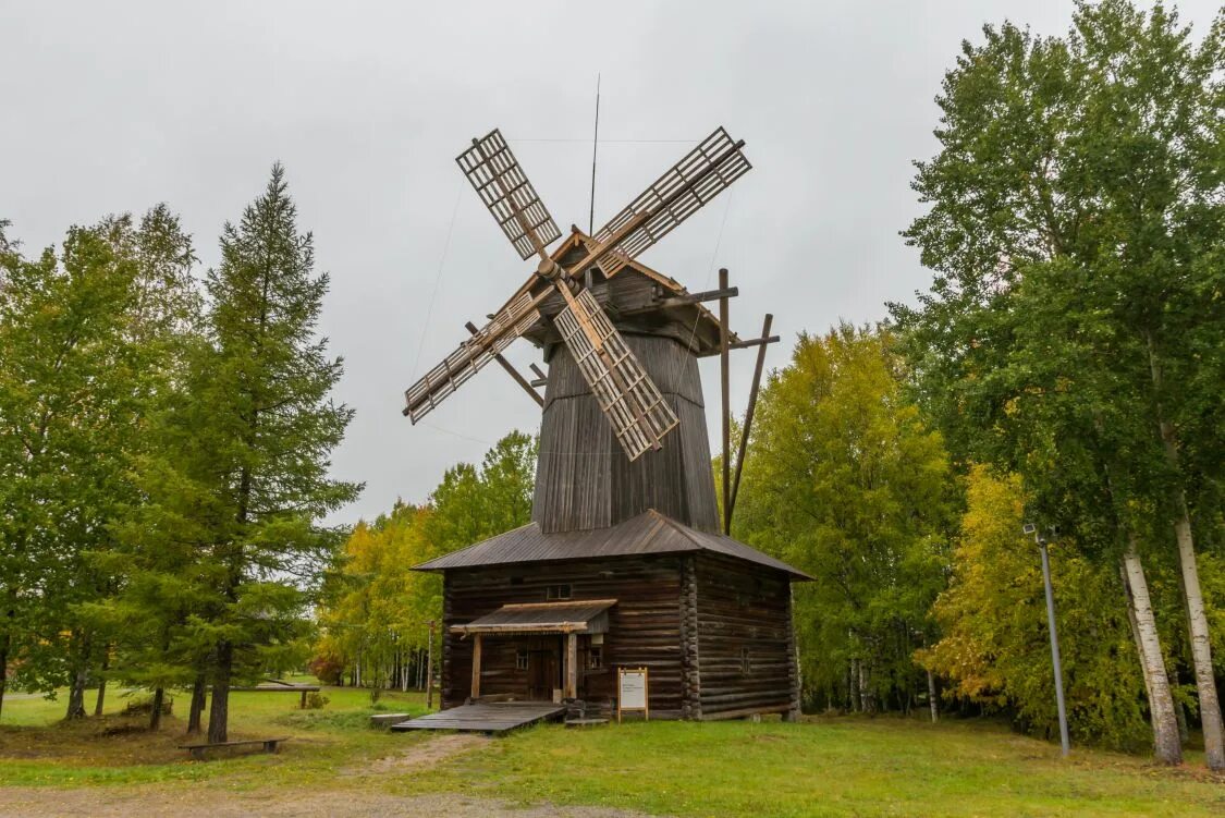 Малые корелы архангельский музей деревянного зодчества. Малые карелы архангельск база отдыха. Проект бани малые карелы. Малые карелы фото. Малые корелы часовня троицы живоначальной летом.