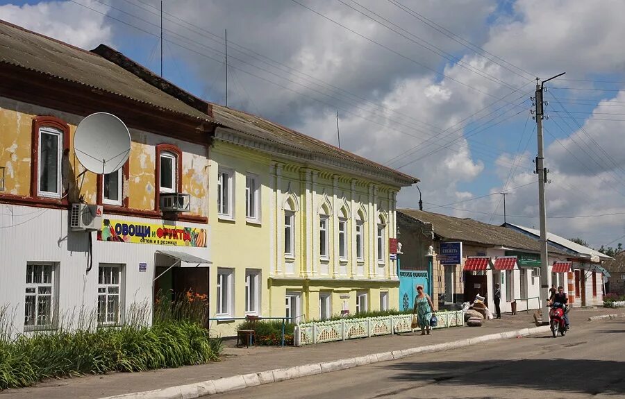 Злынка брянская область памятники архитектуры. Музей наличников ивана хафизова. Злынка брянская область. Злынка брянская область школа. Злынка новозыбков.