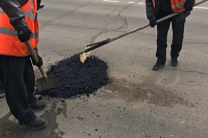 Технология холодный асфальт. Асфальт. Укладка холодного асфальта. Холодный асфальт укладка. Дорожные работы.