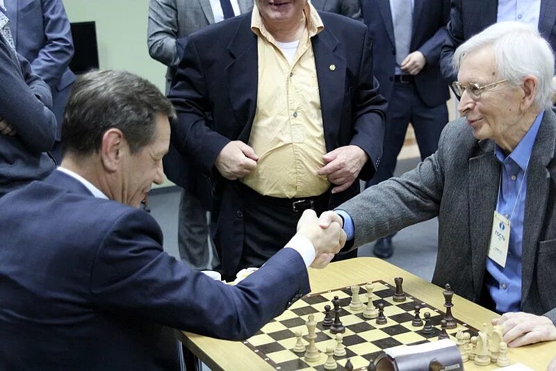 Матч по шахматам. Матч карлсен карякин. Матч по шахматам. Матч карлсен карякин. Матч по шахматам.