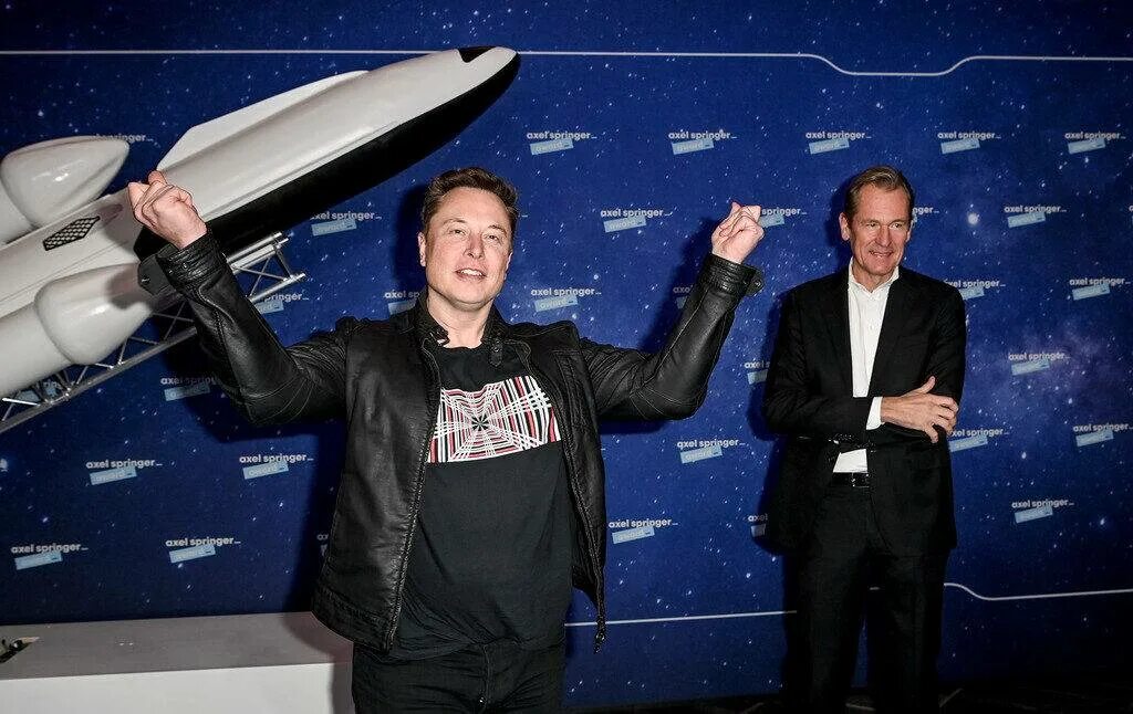 Илон маск проблема. Elon musk tesla spacex. элон маск марс 2025. elon musk 2025. старлинк илон маск.