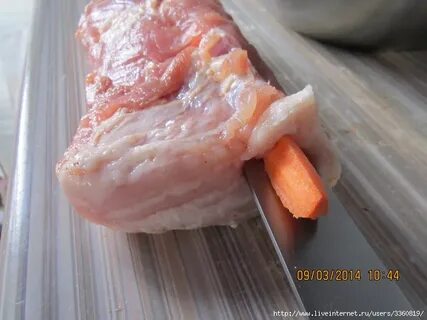 Мясо с морковью в духовке