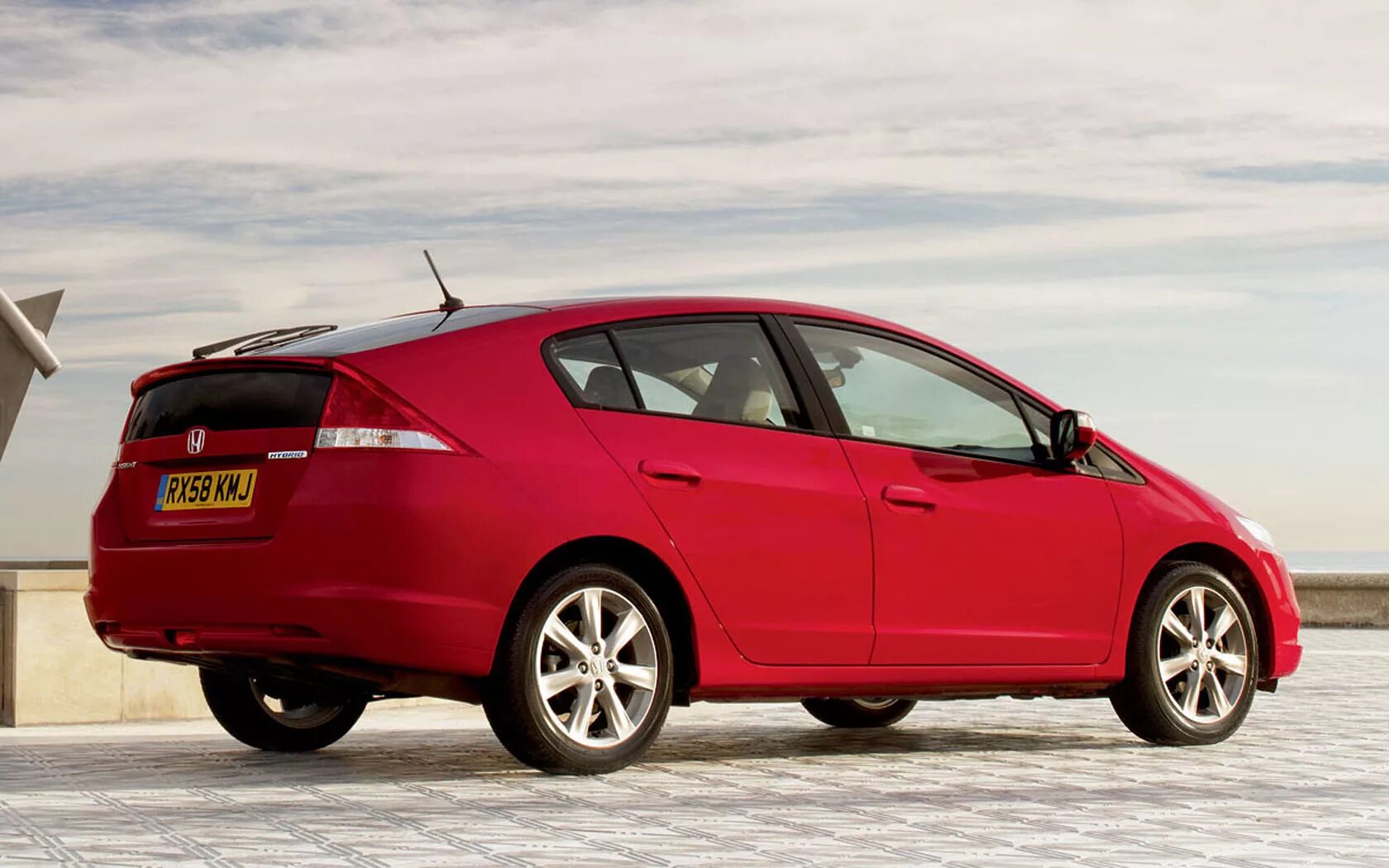 Honda insight ze2. Honda Insight 2009. Honda Insight 2014. Honda Insight 2010. Хонда Инсайт гибрид 2014.