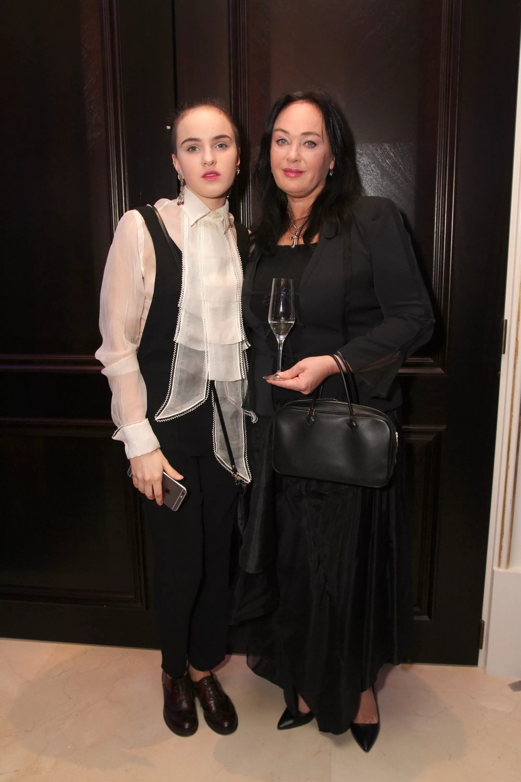 Ольга бухарова дочь ларисы гузеевой. Ольга бухарова дочь гузеевой. Дочка гузеевой последние новости. Дочка гузеевой последние новости. Дочь ларисы гузеевой 2020.