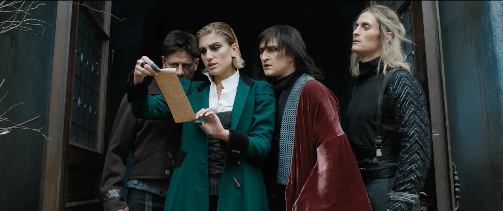 морис красная шапочка 2022. красная шапочка 2022 смысл концовки. красная шапочка 2022 смысл концовки. красная шапочка фильм 2022 2022. красная шапочка 2022 смысл концовки.