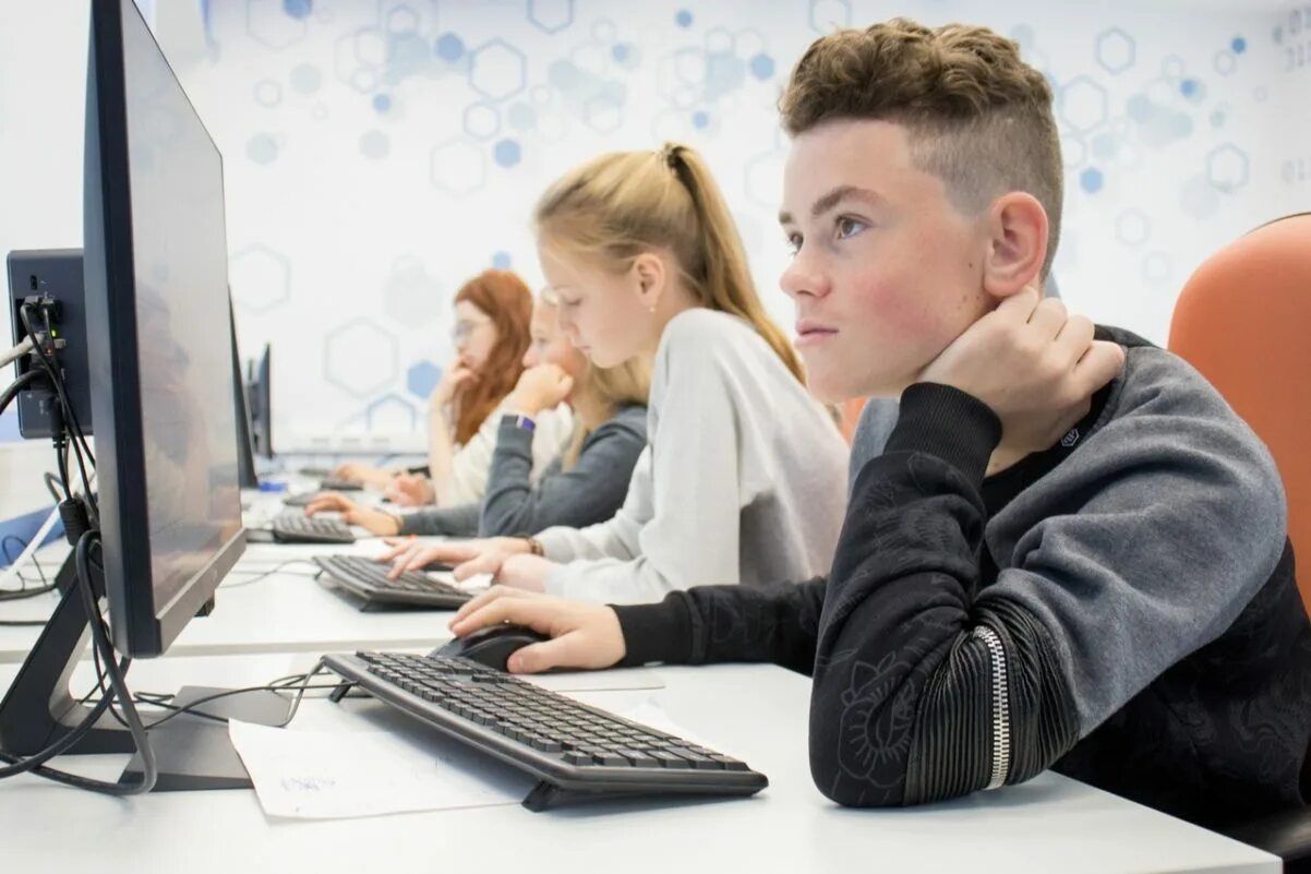 Https education 05edu ru. Бизнес для школьника 12 лет. Код будущего для школьников. Шад%курсы%программирования. Цифровой офис.