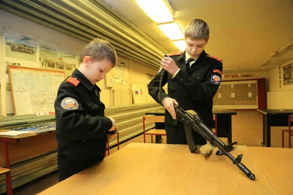 Военная школа. Военные школы для мальчиков с 1 класса. Кадетский класс в школе Солдатская. Военная подготовка кадет. Военная школа 1 класс